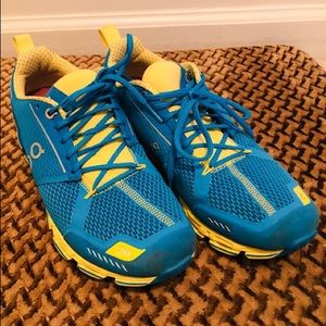 On Running Women’s Cloudflyer Textile Synthetic 👟